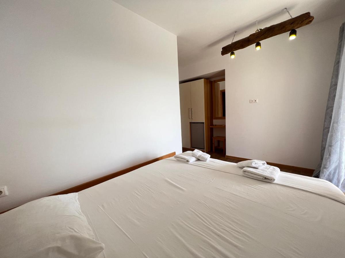 Argileos Appartement Himare Buitenkant foto